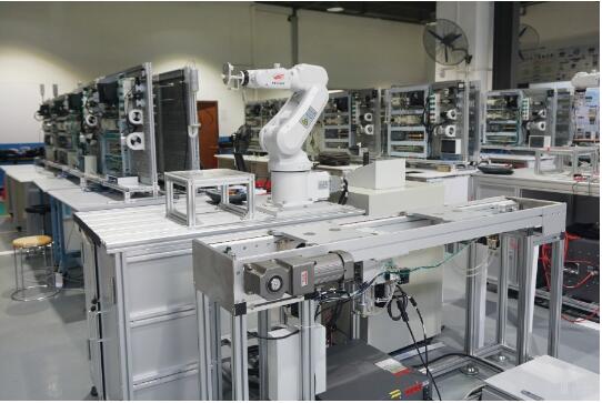 智造新力量 犀靈工業(yè)機器人秦磊，以“機械手”為起點，打造智能制造教育新標(biāo)桿